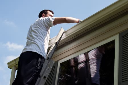 Kinston Seamless Gutters: Protect Your Home All Year Round